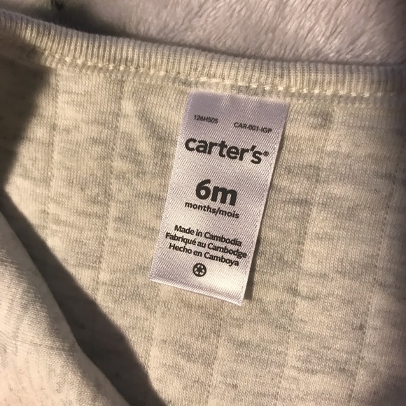 3/$20 Carter’s Baby Sweater - Size 6 Months - Picture 2 of 2